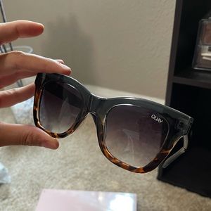 QUAY Cat sunglasses